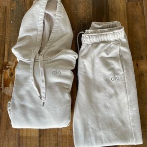 Alo accolade women’s bundle size small